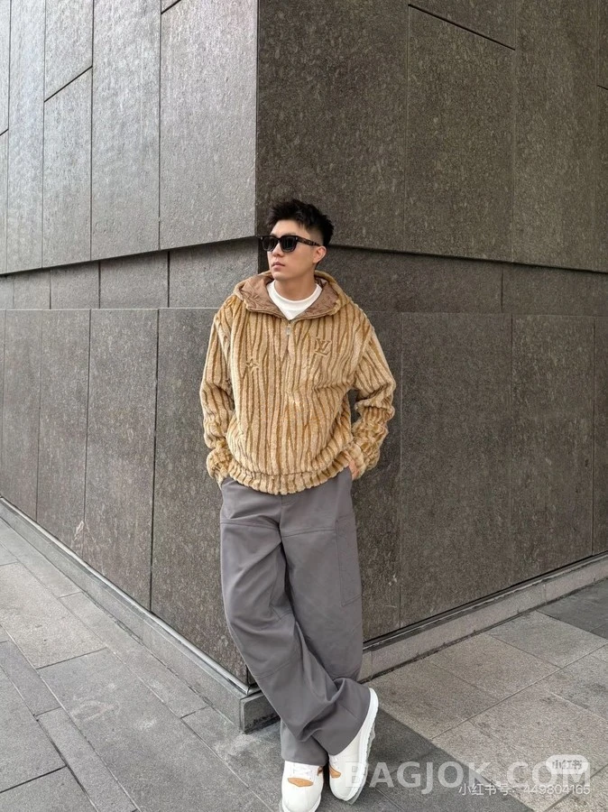 루이비통 루이비통 타이거 스트라이프 후드 집업 상세 이미지