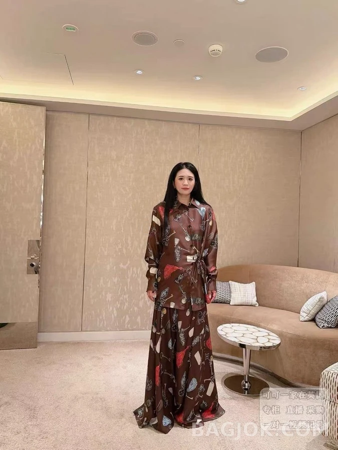루이비통 루이비통 파이트 모드 키 패턴 롱 스커트 상세 이미지