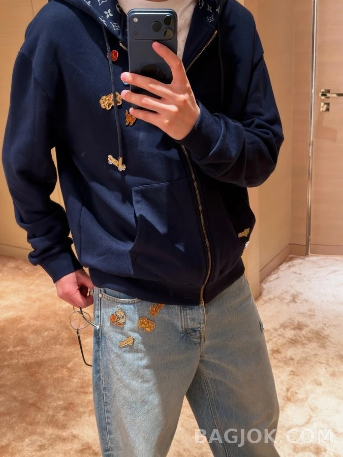 루이비통 루이비통 패치 장식 후드 집업 상세 이미지