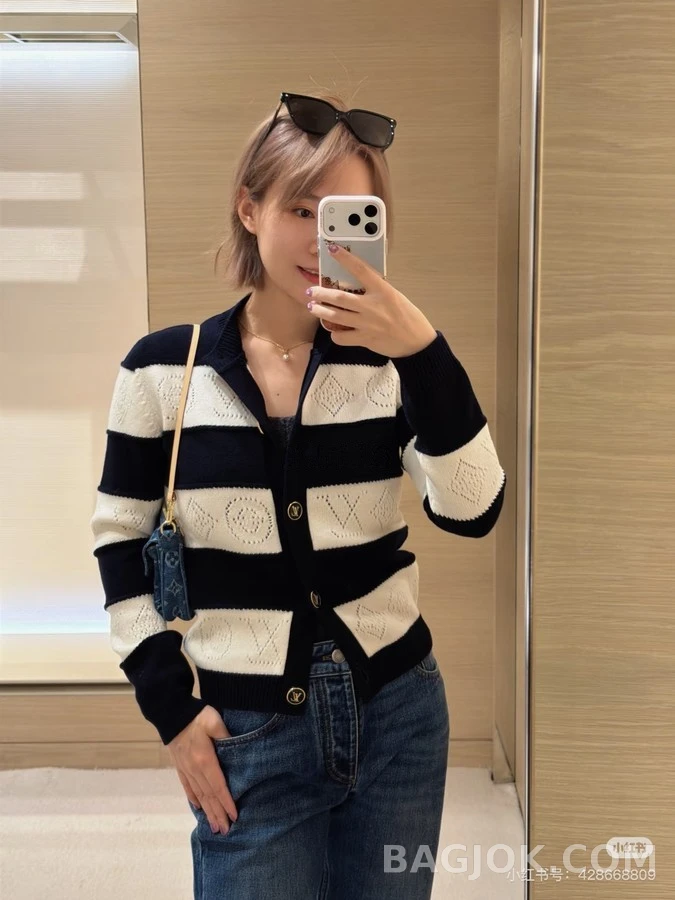 루이비통 루이비통 펀칭 모노그램 스트라이프 가디건 상세 이미지