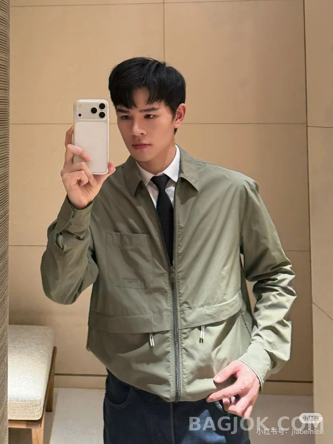 루이비통 루이비통 포켓 집업 자켓 상세 이미지
