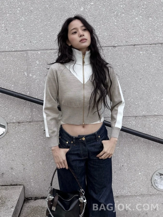 루이비통 루이비통 프리미엄 삼각 로고 패치 차이나넥 집업 자켓 상세 이미지