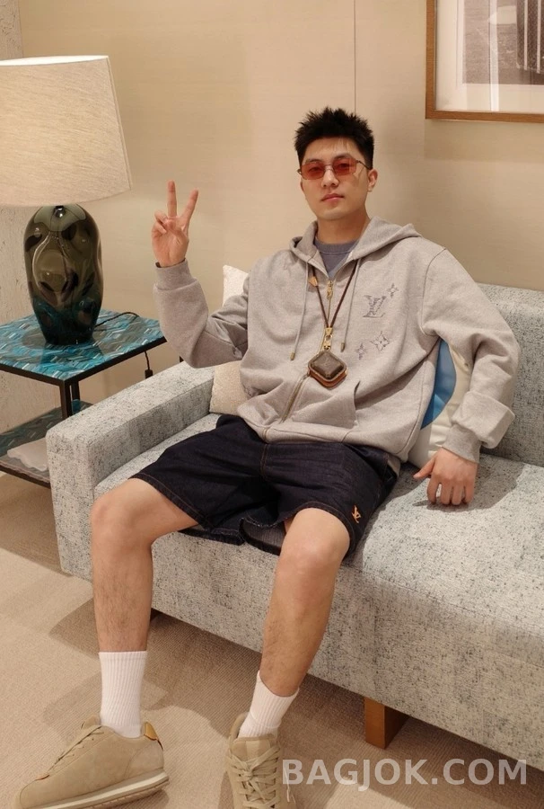 루이비통 루이비통 플라워 자수 후드 집업 상세 이미지