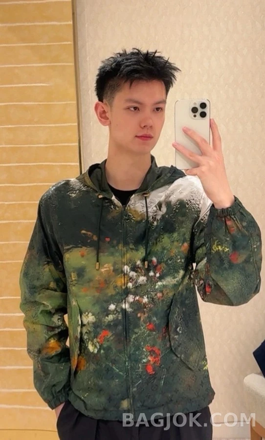 루이비통 루이비통 플로럴 프린트 후드 집업 상세 이미지