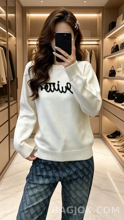 루이비통 루이비통 필기체 로고 니트 스웨터 상세 이미지