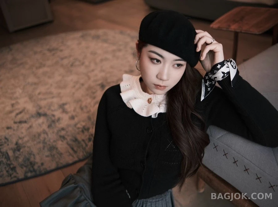 루이비통 루이비통 흑백 러플 카라 니트 가디건 상세 이미지