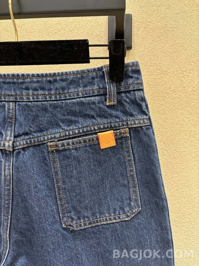 루이비통 루이비통 V 패치워크 로고 데님 팬츠 상세 이미지