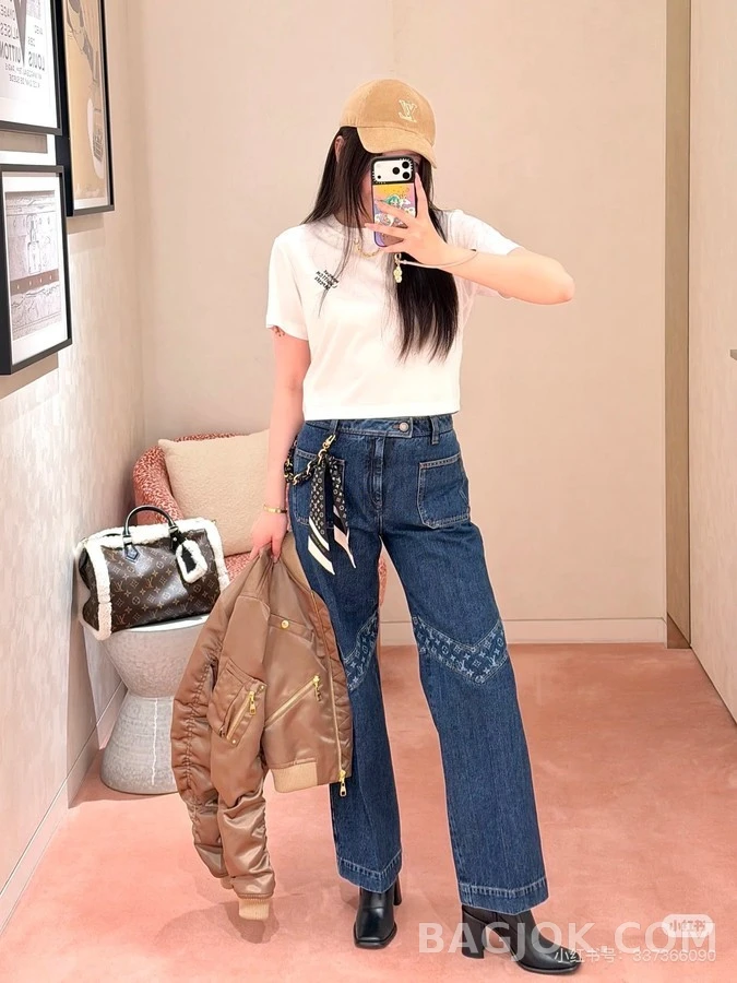 루이비통 루이비통 V 패치워크 로고 데님 팬츠 상세 이미지