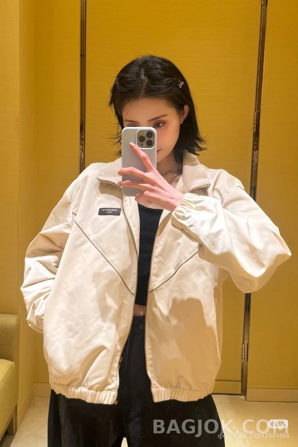 루이비통 루이비통 V형 파이핑 트랙 자켓 상세 이미지