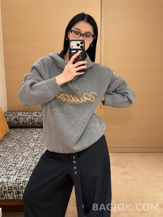루이비통 루이비통 Vuitton 레더 레터링 후드 상세 이미지