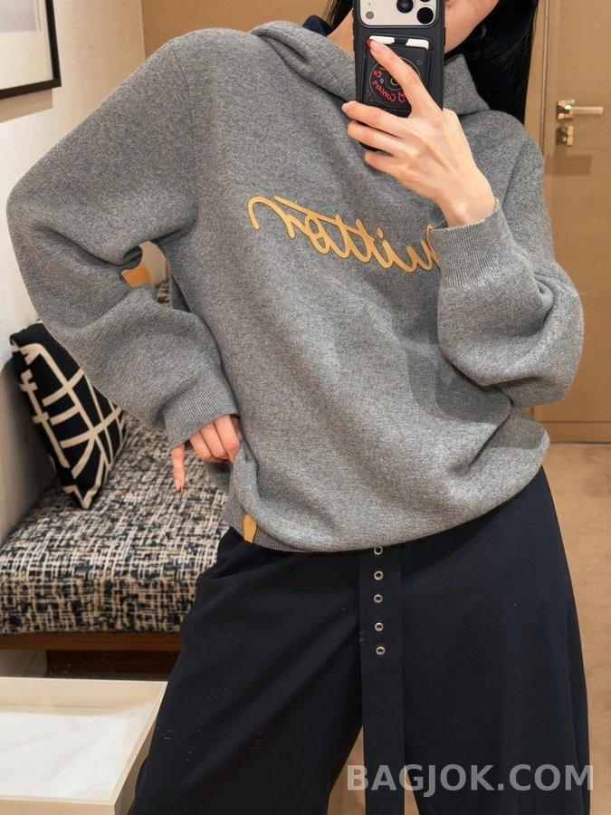 루이비통 루이비통 Vuitton 레더 레터링 후드 상세 이미지