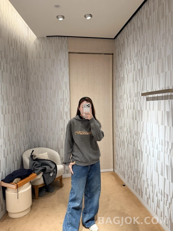 루이비통 루이비통 Vuitton 레더 레터링 후드 상세 이미지