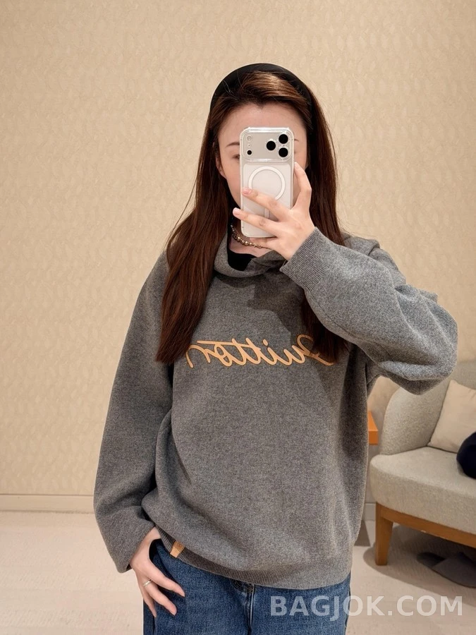 루이비통 루이비통 Vuitton 레더 레터링 후드 상세 이미지