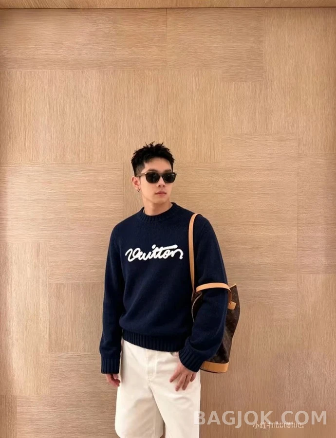 루이비통 루이비통 Vuitton 레터링 라운드넥 니트 상세 이미지