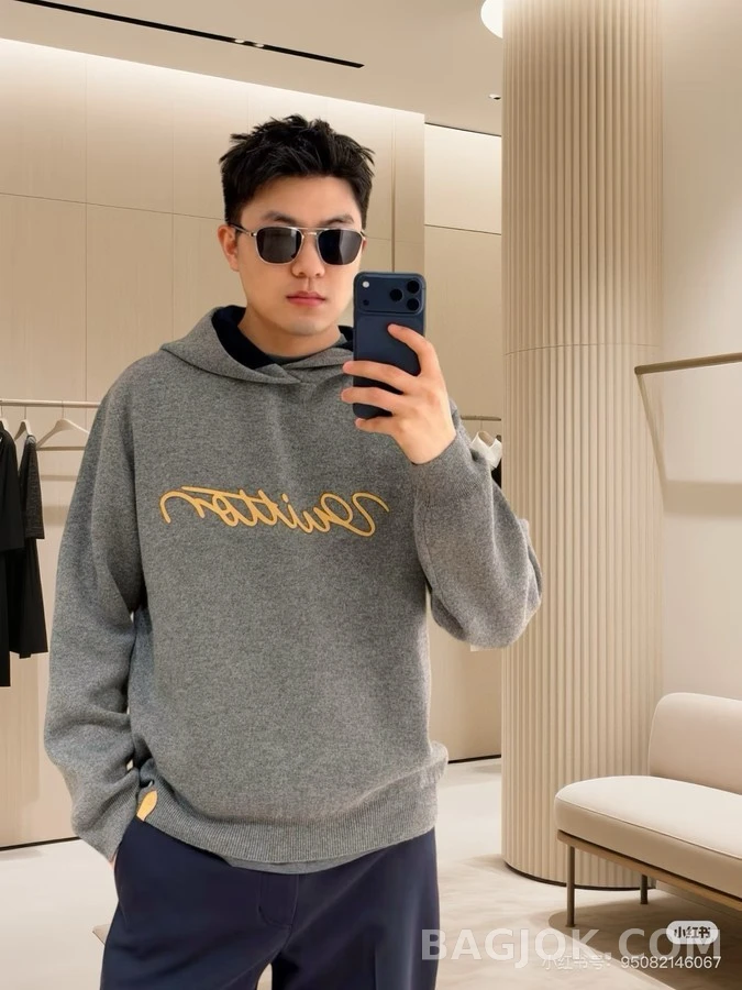 루이비통 루이비통 Vuitton 레터링 자수 후드 상세 이미지