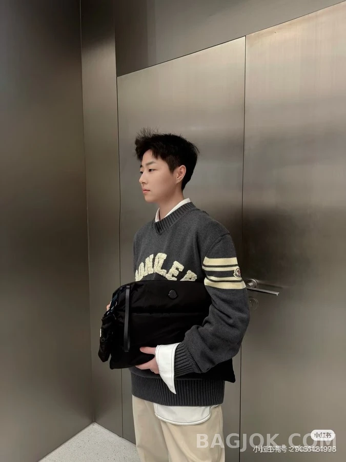 몽클레어 몽클레어 로고 레터링 스트라이프 니트 상세 이미지