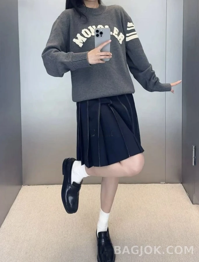 몽클레어 몽클레어 로고 레터링 스트라이프 니트 상세 이미지
