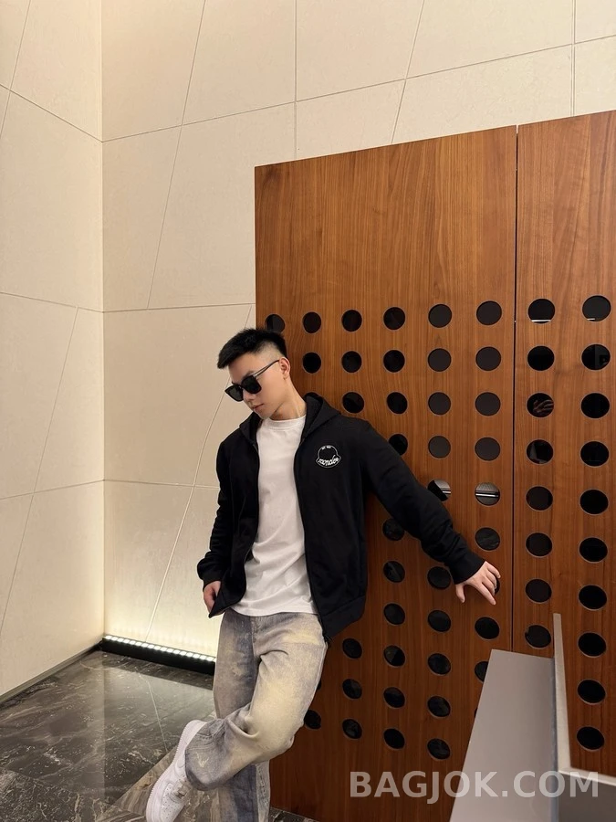 몽클레어 몽클레어 로고 자수 풀집업 후드 상세 이미지