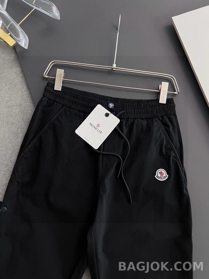 몽클레어 몽클레어 로고 패치 드로스트링 조거 팬츠 상세 이미지