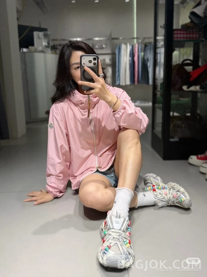 몽클레어 몽클레어 벚꽃 후드 자켓 상세 이미지