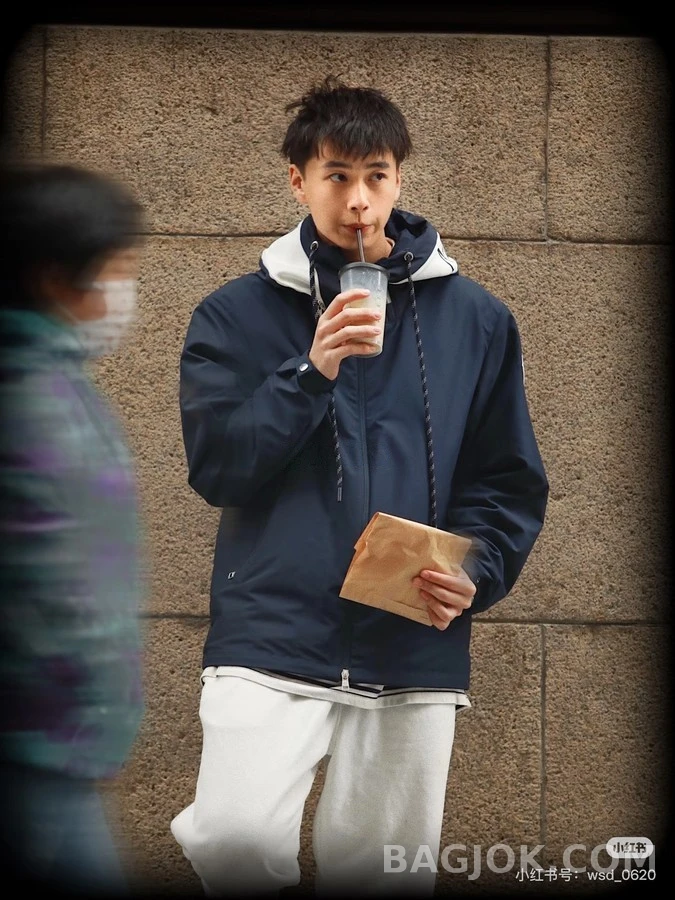 몽클레어 몽클레어 스트라이프 레터링 후드 집업 상세 이미지