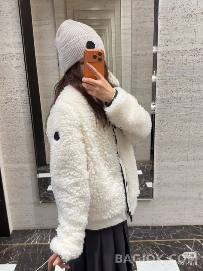 몽클레어 몽클레어 양털 퀼팅 배색 자켓 상세 이미지