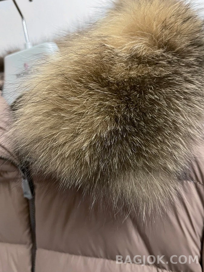 몽클레어 몽클레어 여성 큐피돈 풍성한 빅 퍼 후드 날씬핏 벨트 패딩 상세 이미지