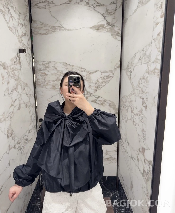 몽클레어 몽클레어 입체 리본 후드 자켓 상세 이미지