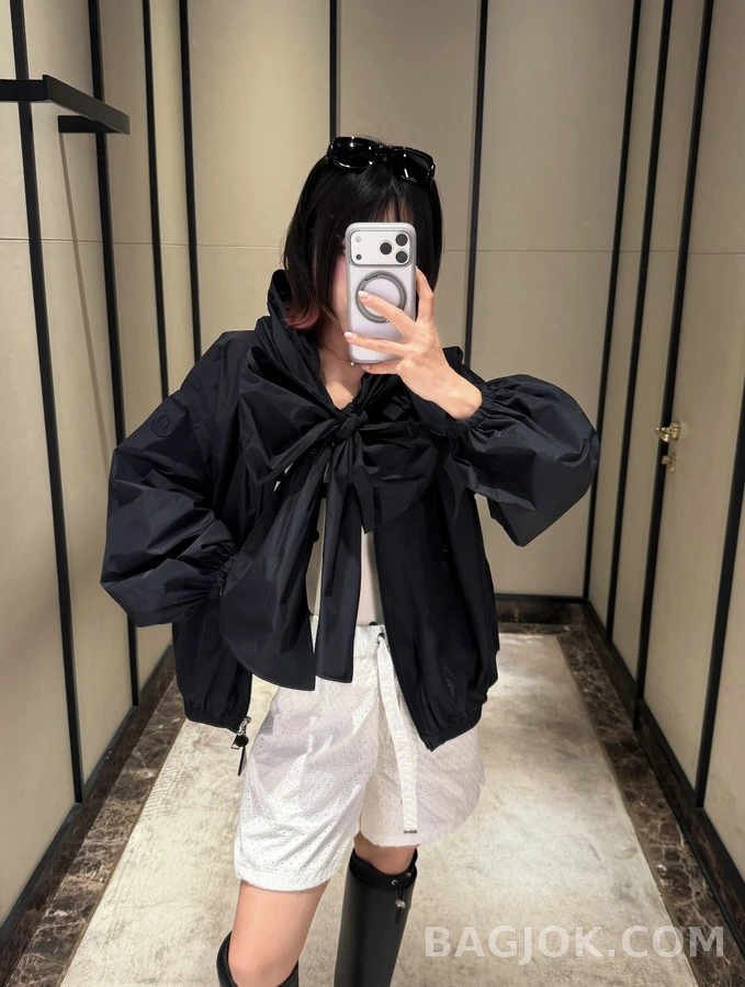 몽클레어 몽클레어 입체 리본 후드 자켓 상세 이미지