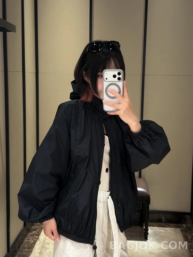 몽클레어 몽클레어 입체 리본 후드 자켓 상세 이미지
