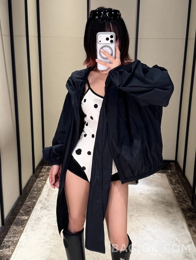 몽클레어 몽클레어 입체 리본 후드 자켓 상세 이미지