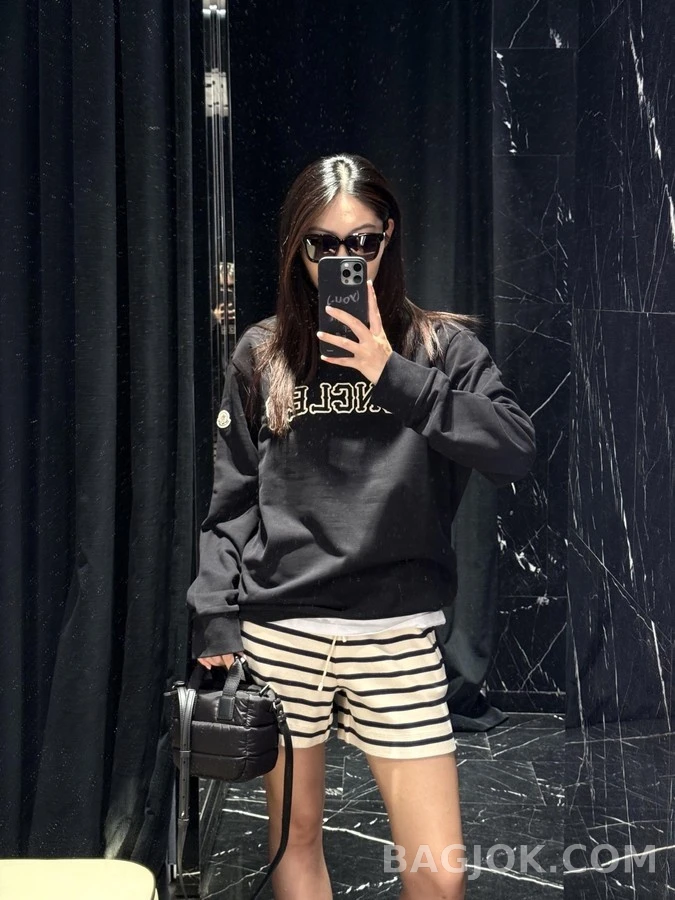 몽클레어 몽클레어 자수 레터링 로고 맨투맨 상세 이미지