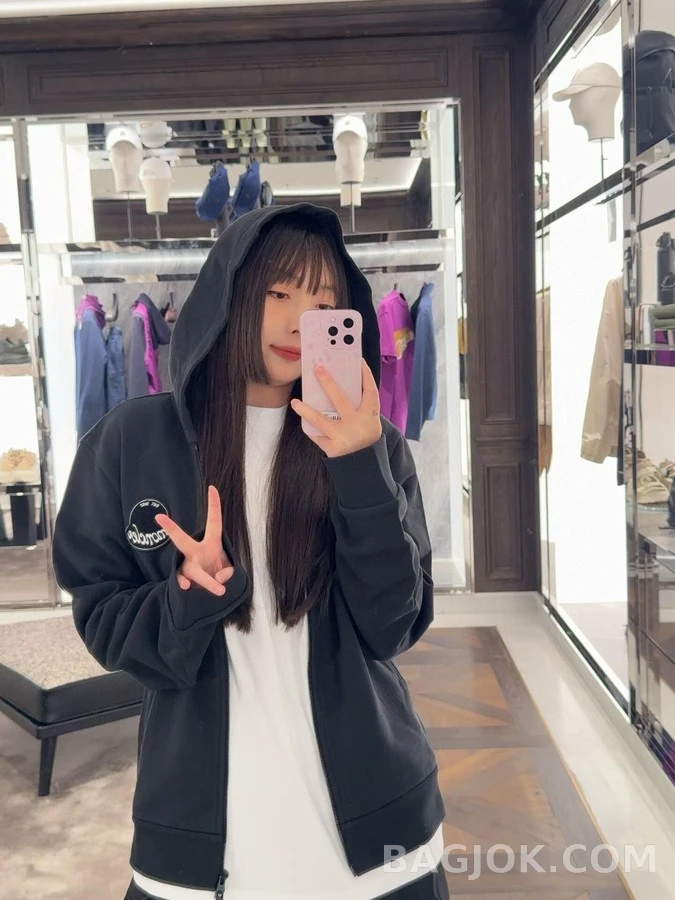 몽클레어 몽클레어 자수 로고 집업 후드 상세 이미지