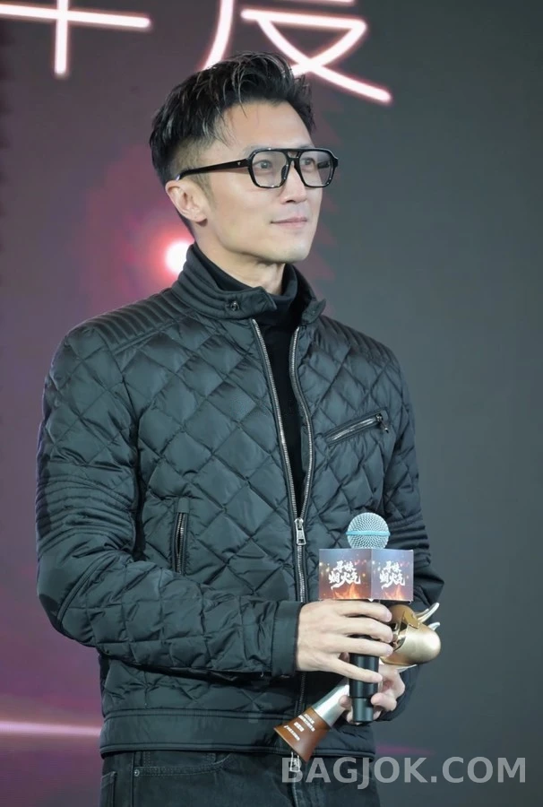 몽클레어 몽클레어 퀼팅 바이커 자켓 상세 이미지