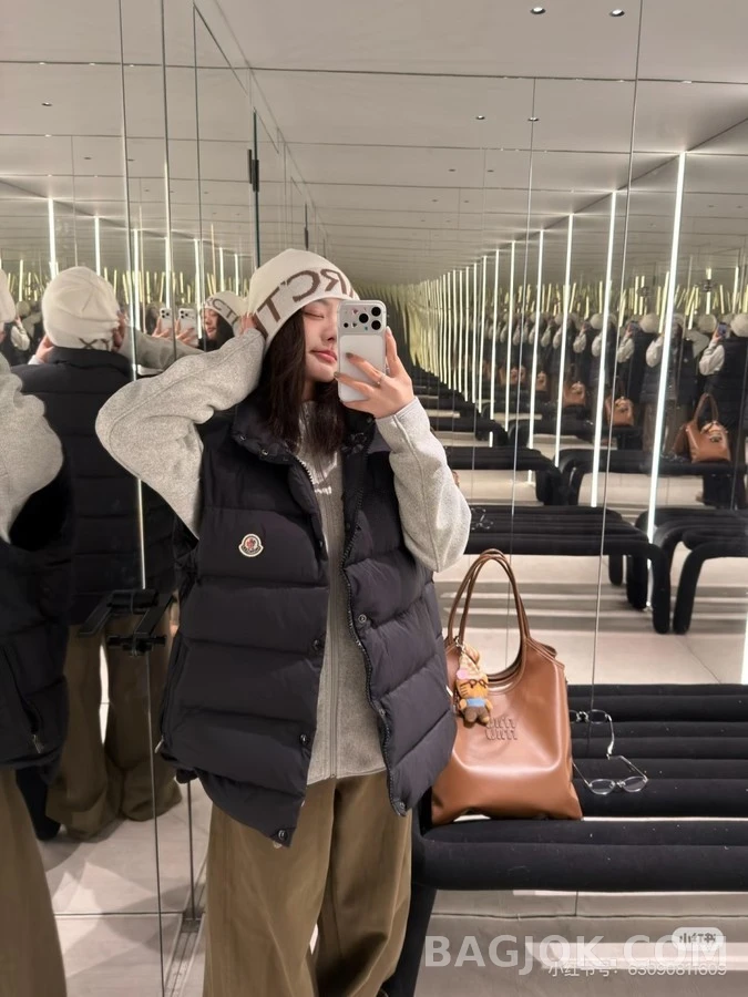 몽클레어 몽클레어 하이넥 패딩 베스트 상세 이미지