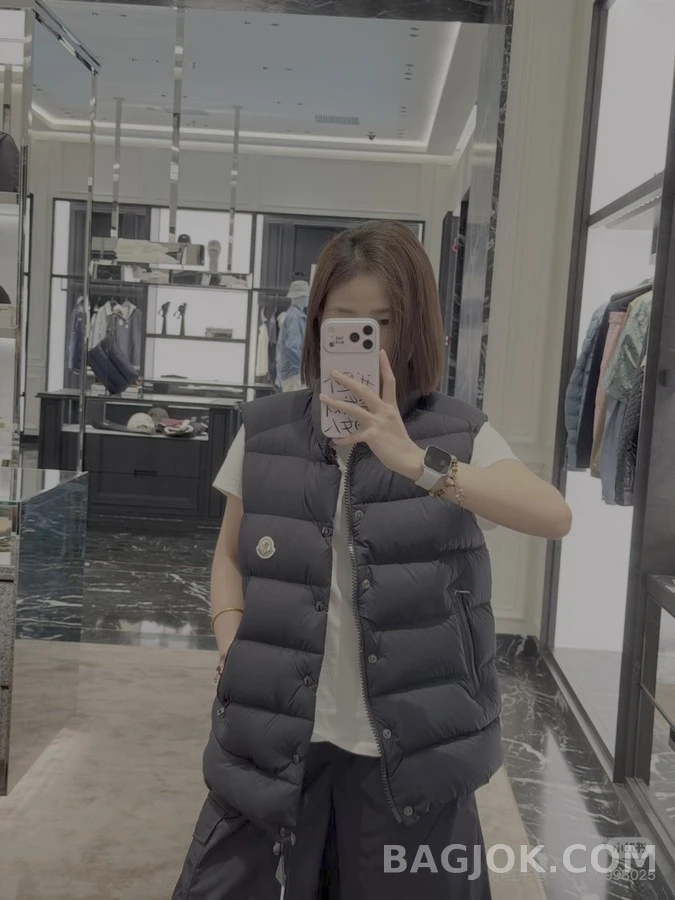 몽클레어 몽클레어 하이넥 패딩 베스트 상세 이미지