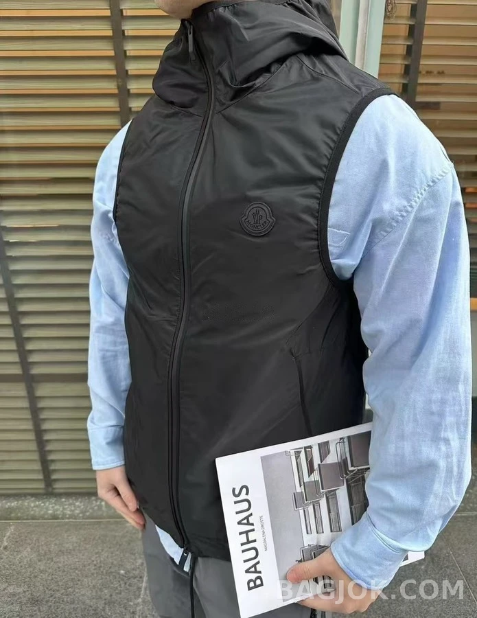 몽클레어 몽클레어 후드 반사 프린트 베스트 상세 이미지