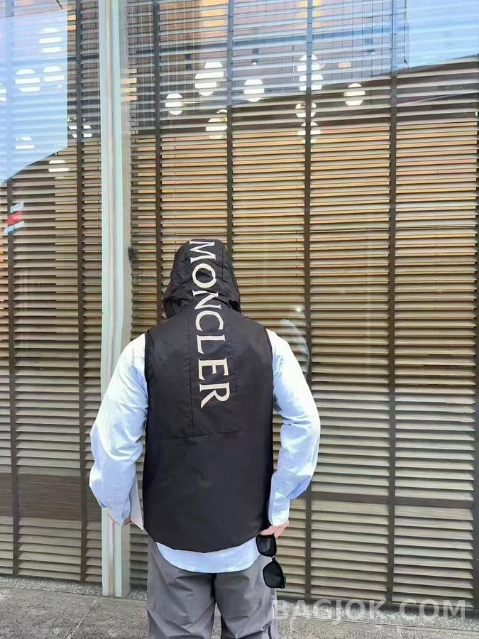 몽클레어 몽클레어 후드 반사 프린트 베스트 상세 이미지