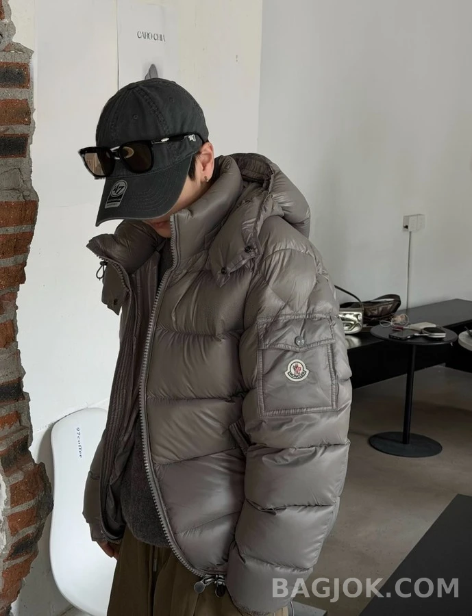 몽클레어 몽클레어 후드 숏 광택 다운 재킷 상세 이미지