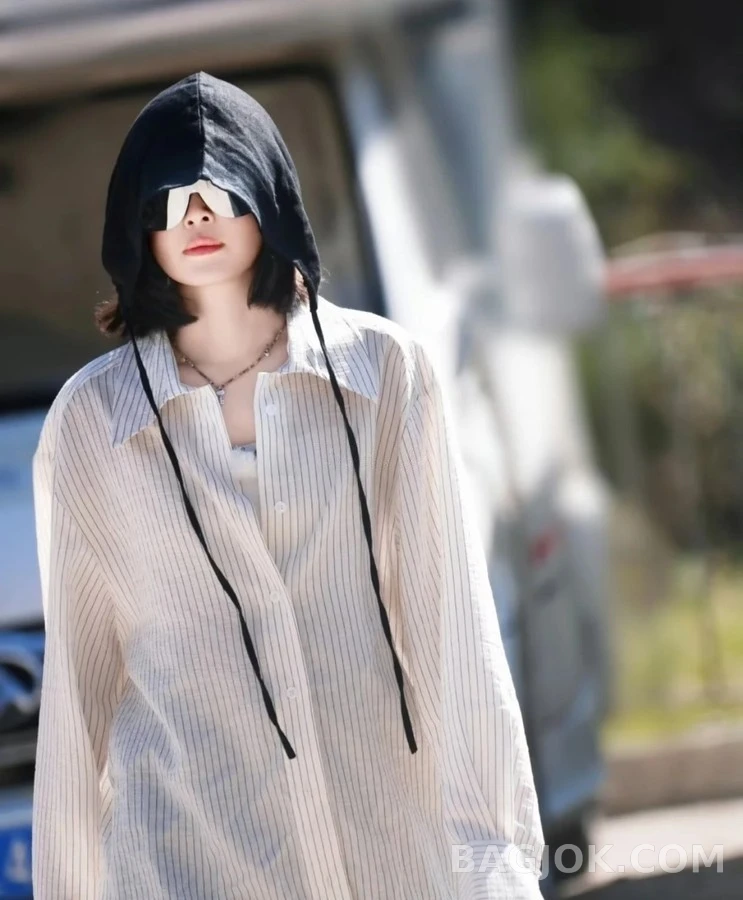 샤넬 샤넬 로고 실드 선글라스 상세 이미지