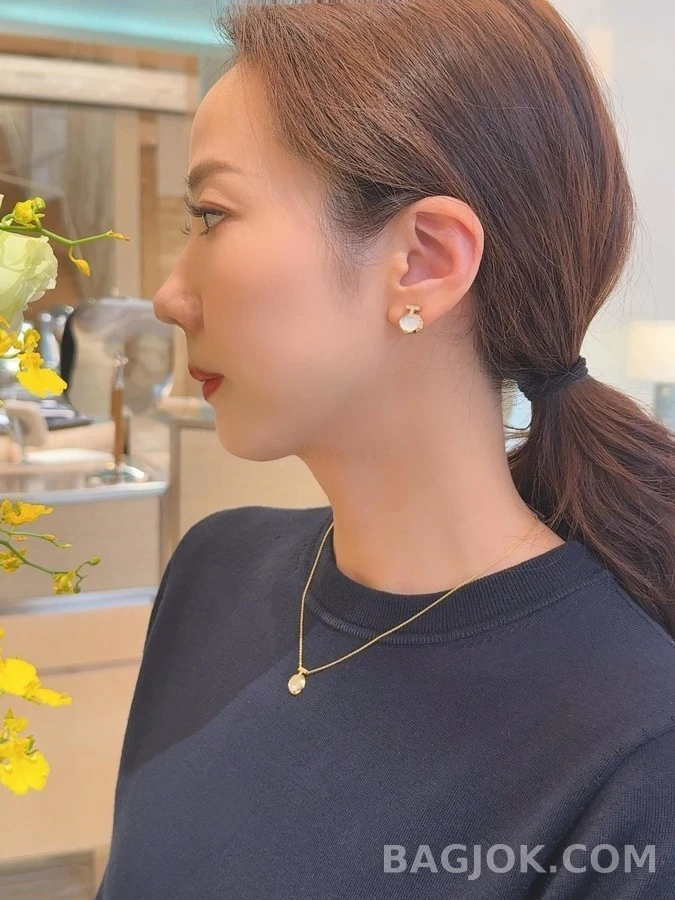 티파니앤코 티파니 앤 코 T1 베이비 펄 다이아몬드 귀걸이 상세 이미지