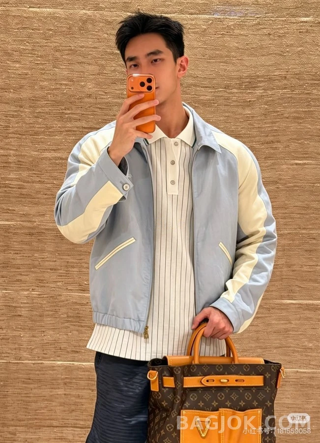루이비통 루이비통 라이트 수비니어 자켓 상세 이미지