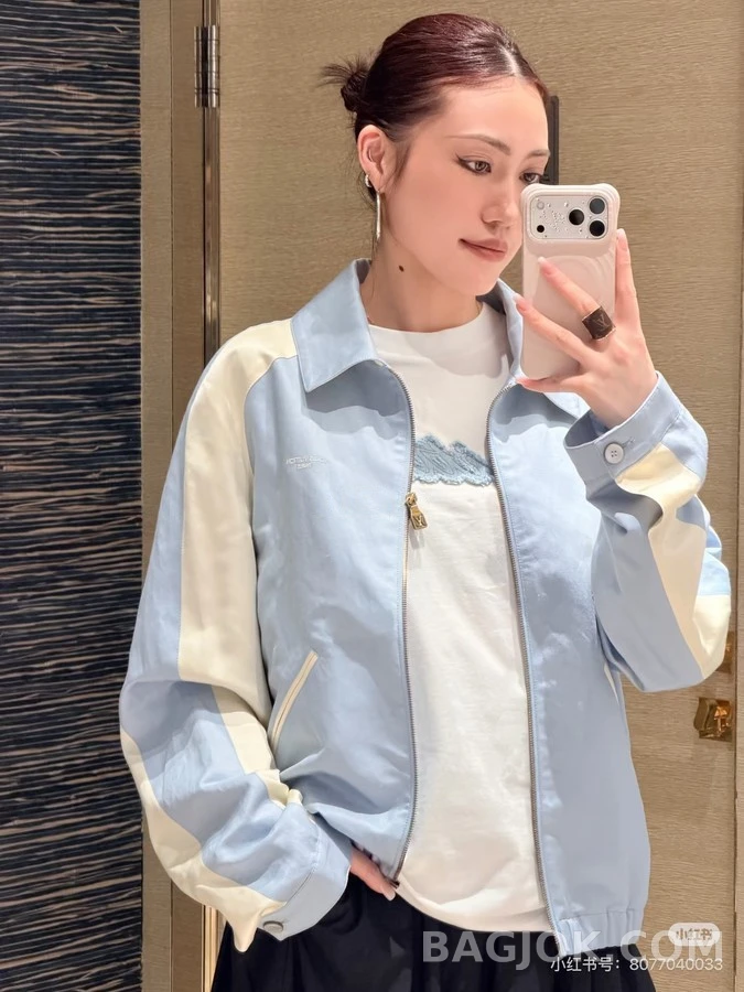 루이비통 루이비통 라이트 수비니어 자켓 상세 이미지