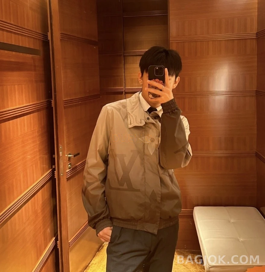 루이비통 루이비통 모노그램 그라데이션 자켓 상세 이미지