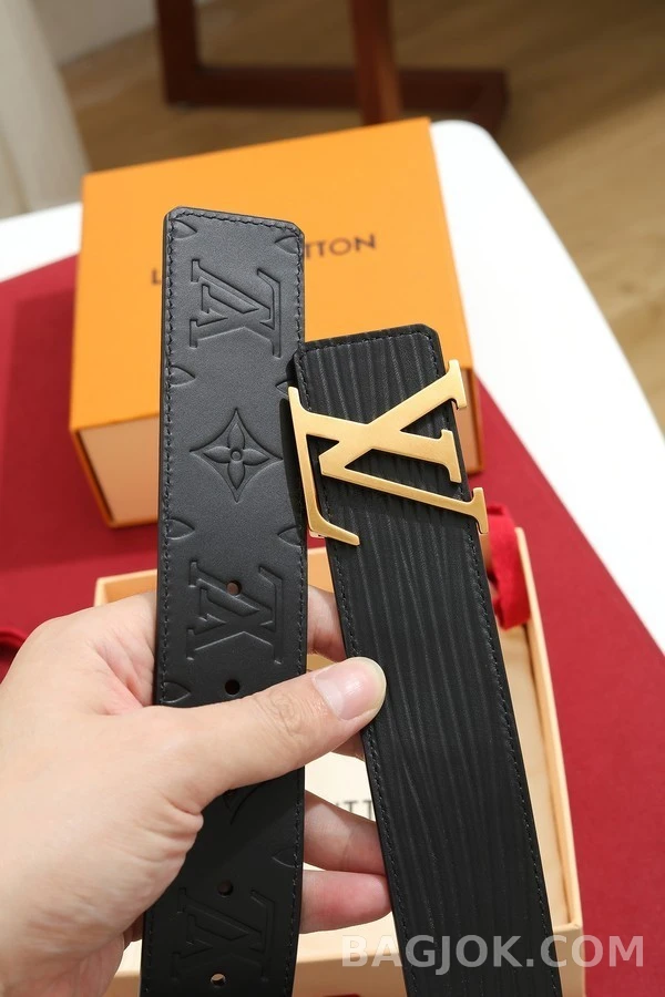 루이비통 루이비통 시그니처 에삐 벨트 상세 이미지