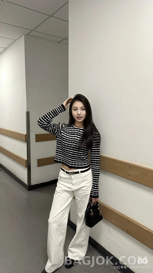 루이비통 루이비통 모노그램 스트라이프 니트 가디건 상세 이미지