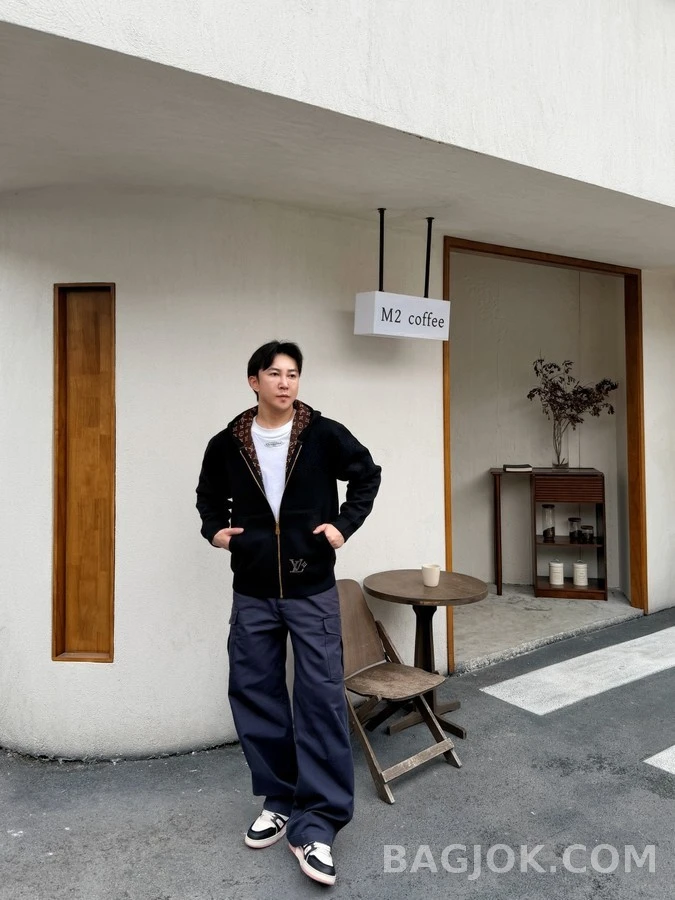 루이비통 루이비통 모노그램 연결 후드 집업 상세 이미지