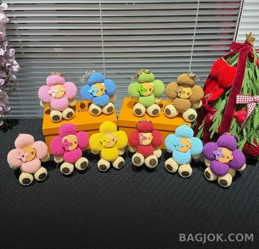 루이비통 루이비통 비비안 태양꽃 크로셰 키링 상세 이미지