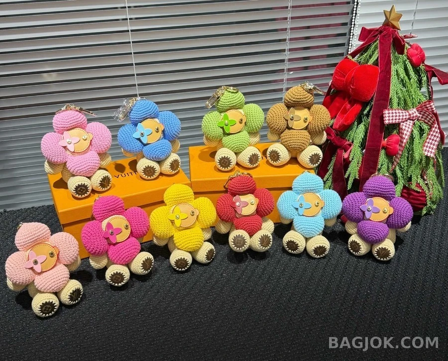 루이비통 루이비통 비비안 태양꽃 크로셰 키링 상세 이미지