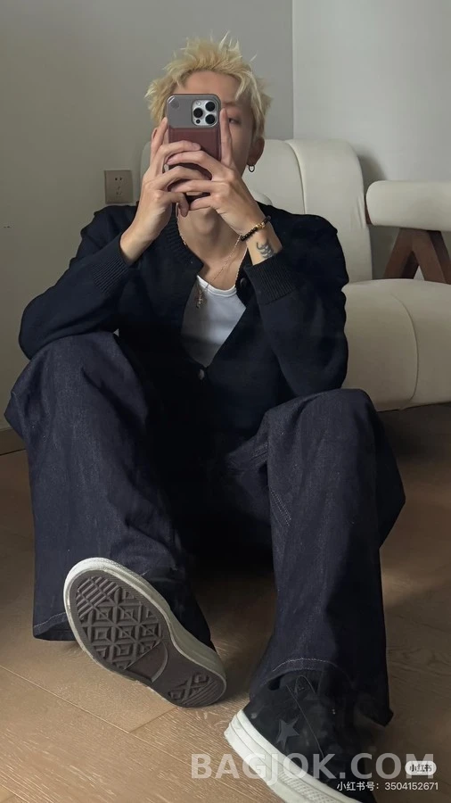 프라다 프라다 라운드넥 버튼 가디건 상세 이미지